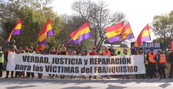 Concentración en el Valle de los Caídos / Federación Estatal de Foros por la Memoria