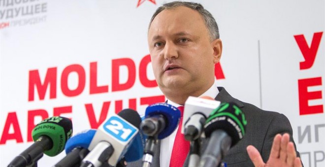 El socialista prorruso Igor Dodon, presidente electo de Moldavia, comparece en una rueda de prensa en la sede del Partido Socialista de Moldavia en Chisinau (Moldavia). EFE