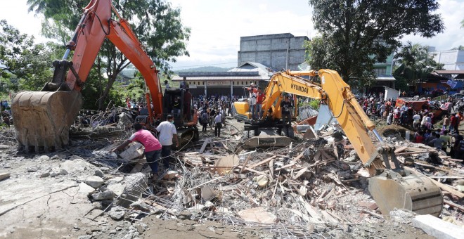 El terremoto en Indonesia ha dejado centenas de heridos y desaparecidos / REUTERS