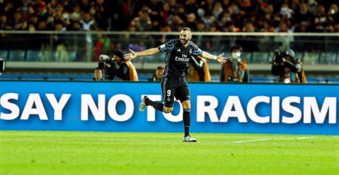 Karim Benzema celebra el primer gol del Real Madrid.| EFE