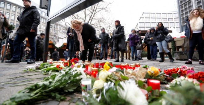 Homenaje a las víctimas del ataque. - REUTERS