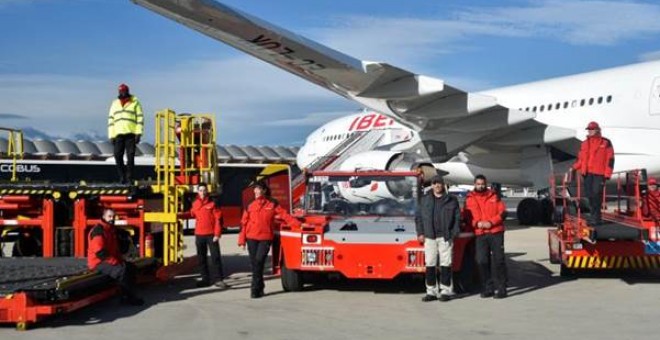 Iberia renueva los uniformes de los 7.000 trabajadores de 'handling'. Europa Press