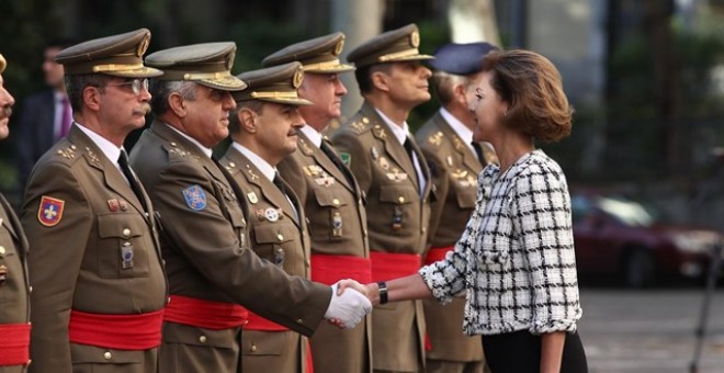 La ministra de Defensa, Mª Dolores de Cospedal, conoce a los 11 tenientes generales del Ejército de Tierra aspirantes a JEMAD. EP