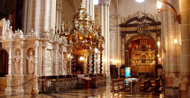 El Arzobispado de Zaragoza inscribió a su nombre la catedral de La Seo en 1987, mientras la comunidad autónoma financiaba su rehabilitación.