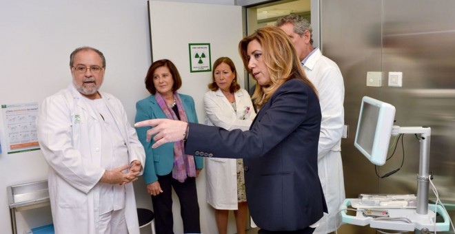 La presidenta de la Junta de Andalucía, Susana Díaz, durante una visita al hospital Valme, en Sevilla. EFE