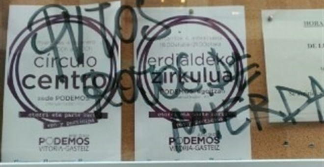 Atacan la sede de Podemos en Vitoria con pintadas de 'terroristas' y 'rojos de mierda' / EUROPA PRESS
