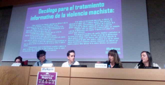 La directora de 'Público', junto a la de 'La Marea', 'El Huffington Post', 'Cambio 16' y 'Hotel Papel' ha participado en una charla sobre periodismo y mujeres en la UCM.