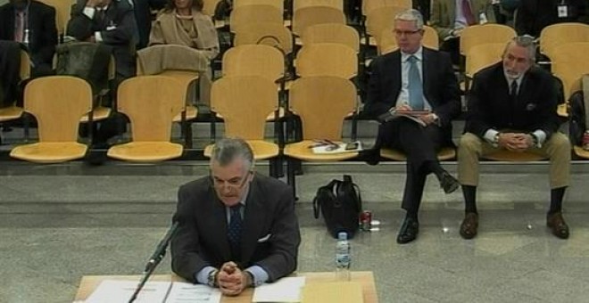 Captura de vídeo de la señal facilitada por la Audiencia Nacional de la declaración del extesorero del PP Luis Bárcenas, hoy durante el juicio del caso de corrupción política Gürtel, para quien la Fiscalía pide 42 años y seis meses de cárcel. EFE/EFETV