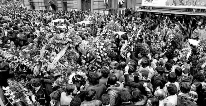 Funeral multitudinario de los abogados de Atocha.