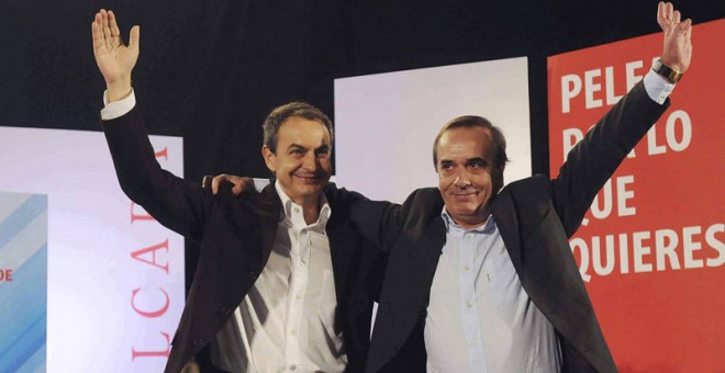 José Antonio Alonso junto a Zapatero en un acto del PSOE. | EFE