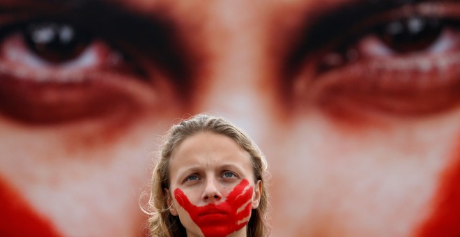 Putin despenaliza la violencia de género en Rusia. EP
