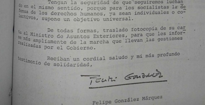 Detalle de uno de los documentos de la relacin entre los gobiernos de Gonzlez y la dictadura argentina. /PBLICO