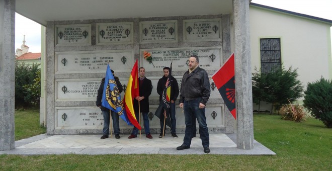 Sinforiano Bezanilla, líder de la Asociación cultural Alfonso I de Cantabria, durante un homenaje a la División Azul.- MEMORIA BLAU