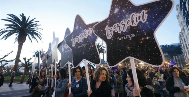 Marcha en apoyo a Sara Majarenas en San Sebastián. EFE/Juan Herrero