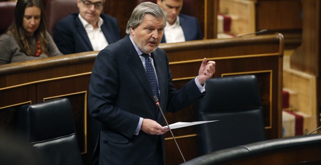 El ministro de Cultura, Íñigo Méndez de Vigo, durante su intervención en la sesión de Control al Gobierno en el pleno del Congreso de los Diputados EFE/Javier Lizón