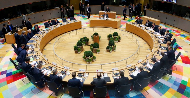 Vista general de los líderes de la Unión Europea (UE) reunidos durante el segundo día de la cumbre de primavera que se celebra en Bruselas (Bélgica). REUTERS/Francois Lenoir