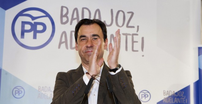 El coordinador general del PP, Fernando Martínez-Maillo, durante un acto político celebrado en Badajoz para hacer balance de los cuatro años de Francisco Javier Fragoso al frente de la Alcaldía de la ciudad. EFE/Oto