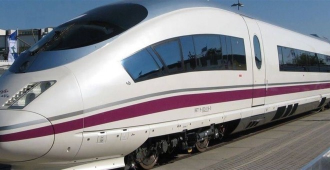 Tren AVE de Renfe. E.P.