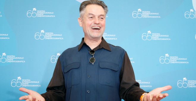 Imagen de archivo de Jonathan Demme en el festival de cine de Venecia celebrado en 2008 en Italia. REUTERS/Denis Balibouse