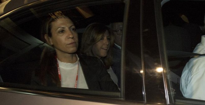 Susana Díaz abandonando la sede del Partido Socialista después de conocer su derrota a la secretaría general del partido.EFE/Luca Piergiovanni