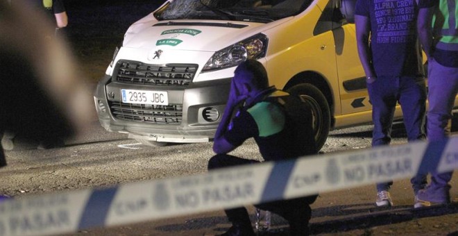 Muere un Policía Local en la Línea de la Concepción (Cádiz) tras ser atropellado en el marco de una operación policial frente al contrabando de tabaco.  EFE/A.Carrasco Ragel.