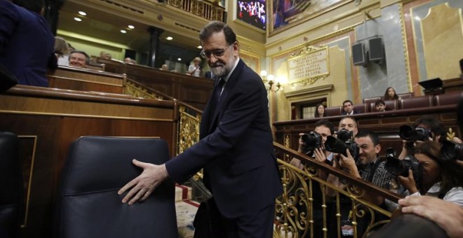 El presidente del Gobierno, Mariano Rajoy, a su llegada al Congreso de los Diputados. - EFE