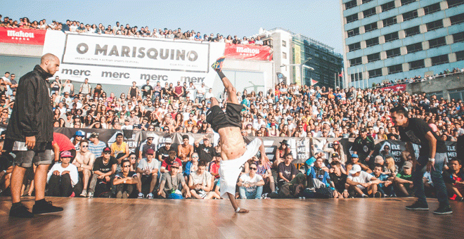 Exhibición de break en el festival O Marisquiño.