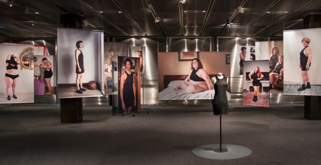'Little black dress', exposición de Yolanda Domínguez en el Museo del Traje / Yolanda Domínguez