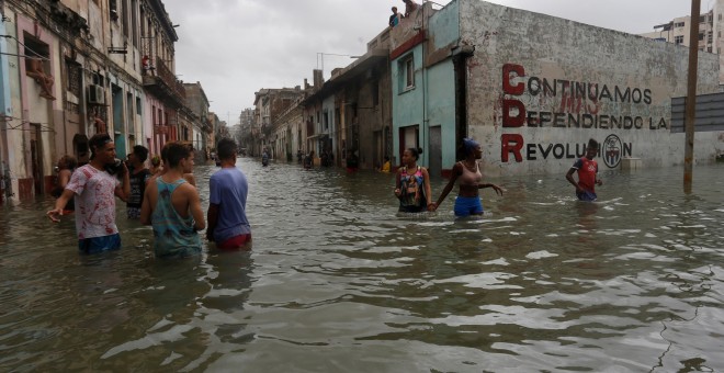 Una calle inundada en La Habana tras el paso del huracán Irma. - REUTERS