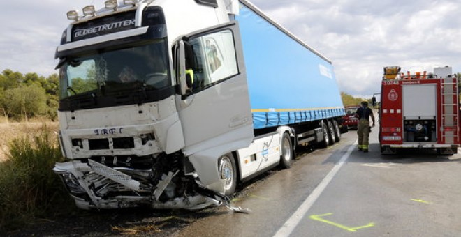 Camió accidentat a la N-240. AJUNTAMENT BORGES BLANQUES