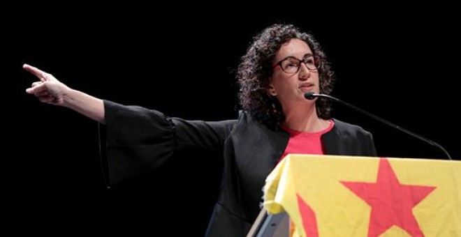 La diputda por ERC, Marta Rovira, durante el acto unitario con el lema 'La respuesta es Sí', celebrado esta tarde en la localidad barcelonesa de Vic. EFE/Susanna Sáez.