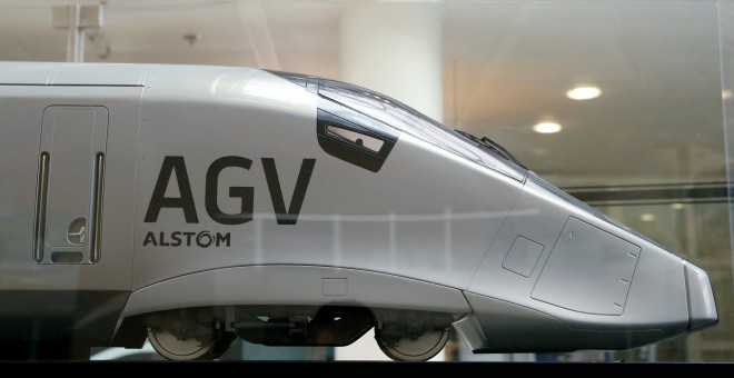 Un modelo a escala de un tren de alta velocidad de Alstom. REUTERS/Gonzalo Fuentes
