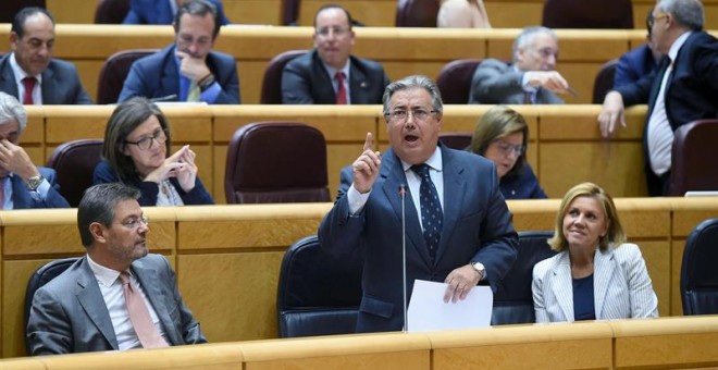 El ministro del Interior, Juan Ignacio Zoido, durante su intervención en el Pleno del Senado.- EFE