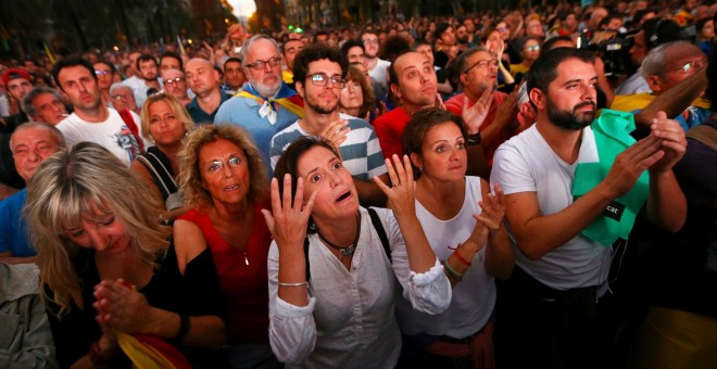 Caras de decepción tras la comparecencia /Reuters