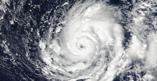 El huracán Ophelia (Suomi NPP Satellite)