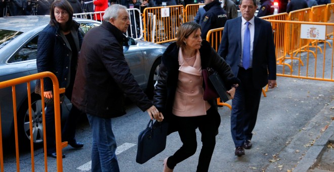 La presidenta del Parlament, Carme Forcadell, a su llegada al Tribunal Supremo. REUTERS/Javier Barbancho