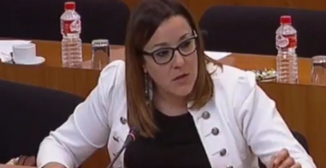 La diputada de Podemos Castilla La-Mancha acusa a un diputado del PP de ser un  'machirulo de manual'.