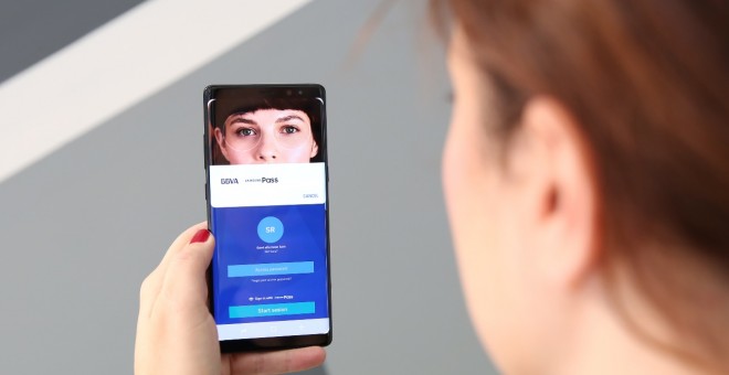 BBVA incorpora la tecnología de escáner de iris de Samsung