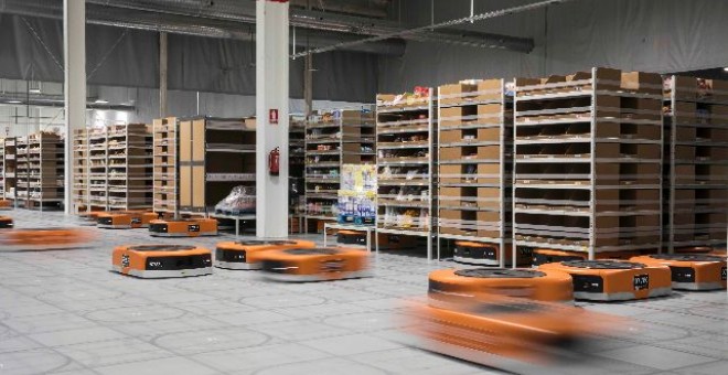 Las grandes plataformas de comercio electrónico, como Amazon, están modificando tanto los canales de venta como los de distribución