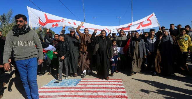 Miembros de la comunidad chiíta protestan en la cudad iraquí de Nayaf contra la decisión de Donald Trump de reconocer Jerusalén como capital de Israel. REUTERS/Alaa Al-Marjani