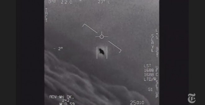 Captura del vídeo del encuentro de dos pilotos de la Fuerza Aérea de EEUU con un OVNI, revelado por 'The New York Times'.