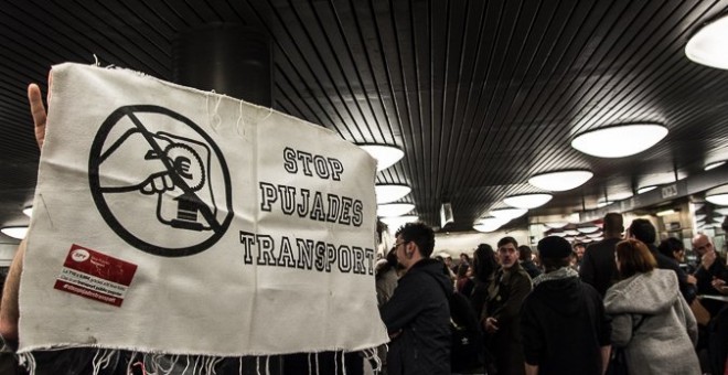 Manifestació de Stop Pujades a l'estació de la Sagrera, a Barcelona. /Stop Pujades