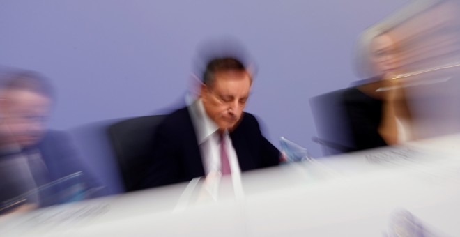 El presidente del BCE, Mario Draghi, durante la rueda de prensa habitual tras la reunión del Consejo de Gobierno de la entidad, en Fráncfort. REUTERS/Kai Pfaffenbach