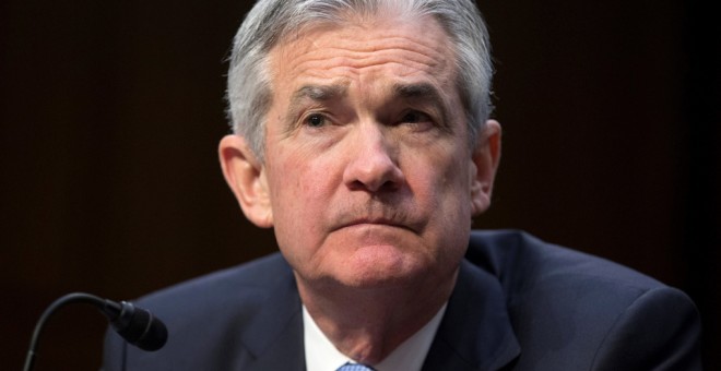 Jerome Powell durante la audiencia del Comité Senatorial de Banca, Vivienda y Asuntos Urbanos sobre su nominación para ser presidente de la Junta de Gobernadores de la Reserva Federal, en el Capitolio de Estados Unidos, en Washington. EFE/Michael Reynolds