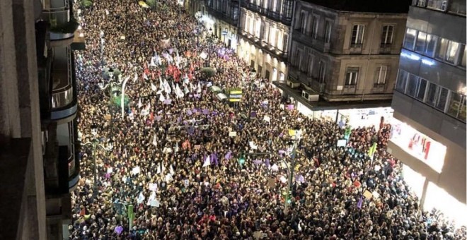 Manifestació feminista multitudinària al centre de València