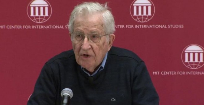 El lingüista i activista polñític Noam Chomsky, en una imatge d'arxiu. | MIT