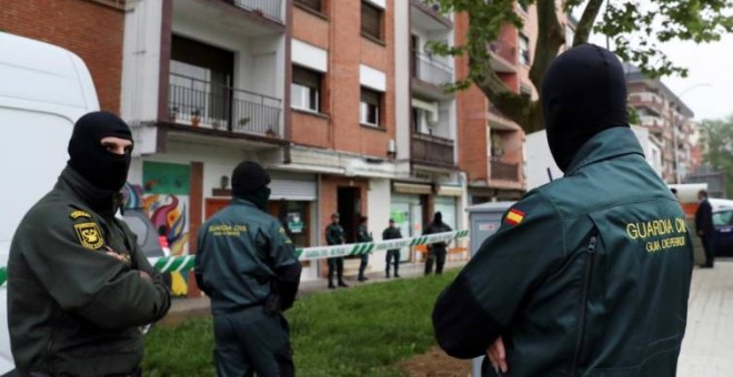 Agentes de la policía durante un dispositivo antiyihadista - EFE