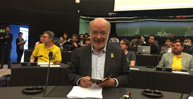 El diputado de ERC Josep Maria Terricabras, este martes en la sede del Parlamento Europeo de Estrasburgo. / CB