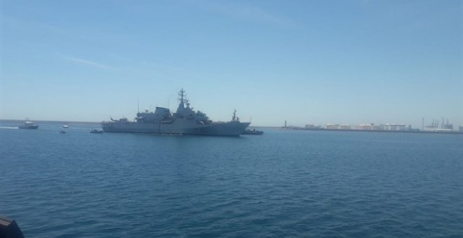 El buque Orione, a su entrada en el puerto de Valencia. - EUROPA PRESS