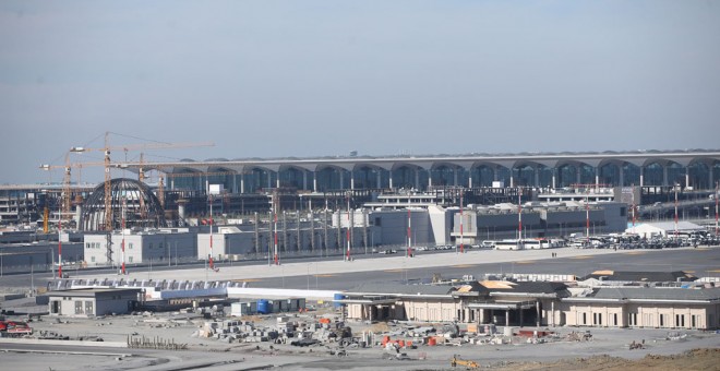 Vista del nuevo aeropuerto internacional de Estambul antes de su ceremonia de inauguración, en Estambul (Turquía). EFE/ Erdem Sahin